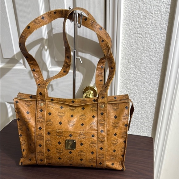 MCM Visetos Shoppers Bag - Picture 1 of 12
